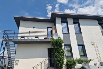 De Vanzare Duplex Plopeni
