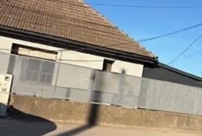 Casă cu 2 camere cu Teren 1500 Mp în Aradului - 2