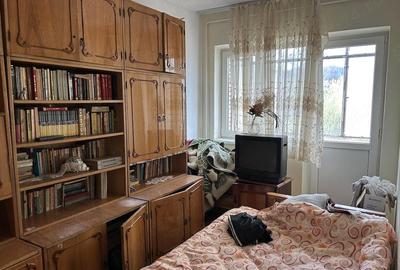 Apartament cu 3 camere decomandat în Petros - 8