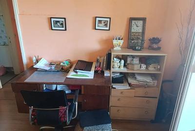 Vand apart 2 camere zona Peco - 3