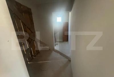 Casă cu 5 camere cu Teren 1000 Mp în Vetiș - 2