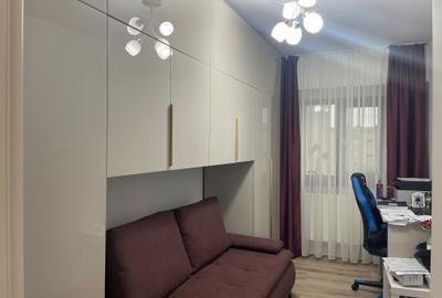 Apartament cu 4 camere decomandat în Central - 2
