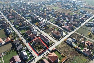 Casă cu 4 camere în Cristian - 1