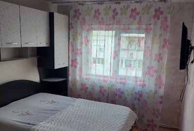 Apartament cu 3 camere decomandat în Mioriței - 1