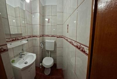 Apartament cu 3 camere, mobilat în 1 Mai - 10