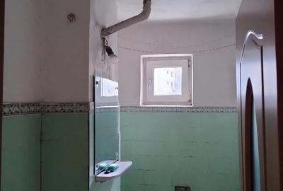 Apartament cu 3 camere decomandat în Central - 1