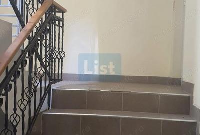 Spațiu comercial, de 760 mp, în Central - 3