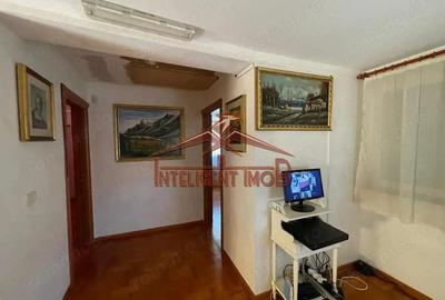 Casă cu 5 camere cu Teren 900 Mp în Hurez - 13