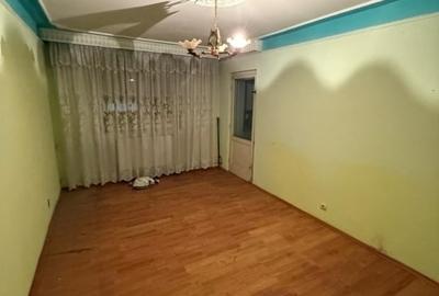 Apartament cu 3 camere decomandat în Dacia