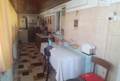 Super 4 cam Radu Negru 102 mp Parter Balcon 17m - 9