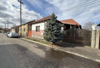 Casă cu 4 camere cu Teren 485 Mp în Titulescu - 12