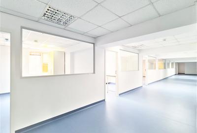 Spatiu amenajat laborator medical, clinica- Romana - 2