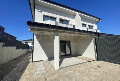 Duplex cu 4 camere cu Canalizare în Exterior Est - 5