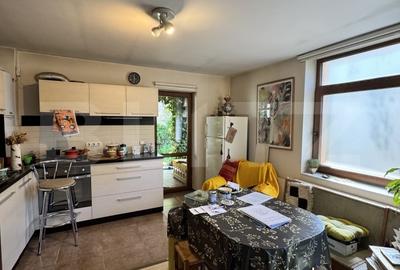 Apartament cu 3 camere semidecomandat, mobilat în Central - 4