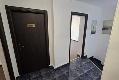 Apartament cu 5 camere decomandat în P-ța Unirii - 12