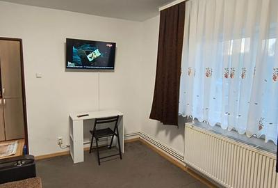 Garsonieră decomandată în Central - 7