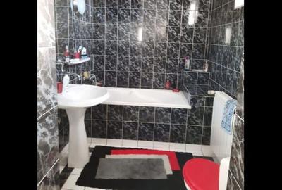 Casă cu 5 camere cu Teren 1124 Mp în Recaș - 1