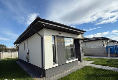 Casă cu 3 camere cu Teren 370 Mp în Berceni - 2