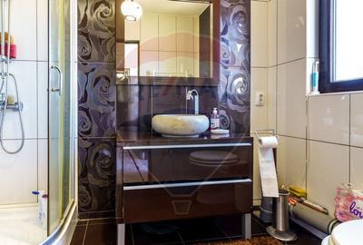 Casă cu 4 camere cu Teren 800 Mp în Făget - 8