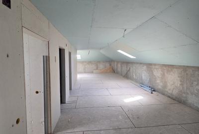 Casă cu 4 camere în Radu Negru - 8