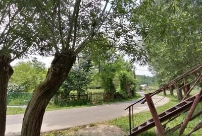 Teren în Roșu - 14