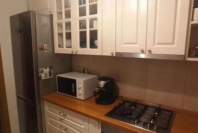 Apartament 2 camere, decomandat - zona Tractorul - 3