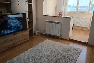 Apartament decomandat de vanzare - Micro 18, 55,2 mp, etaj 8/10 - 2