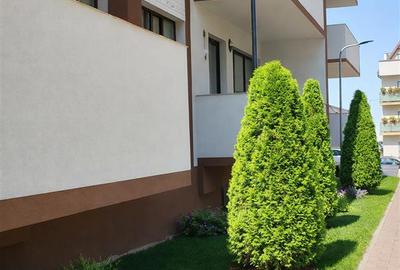 Apartament cu 4 camere decomandat, mobilat în Tractorul - 6