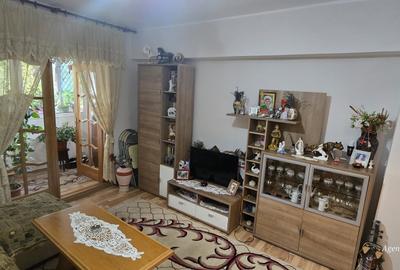 Apartament 3 camere zona Primaverii etaj 1 - 1
