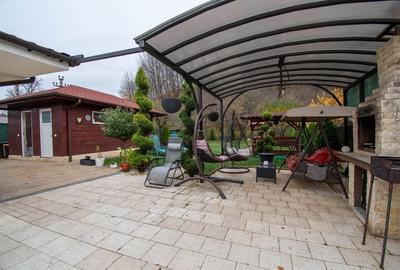 Casă cu 8 camere cu Teren 1363 Mp în Central - 1