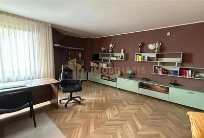 Casă cu Teren 1800 Mp în Central