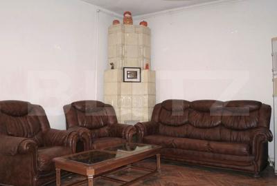 Casă cu 5 camere cu Teren 296 Mp în Micro 4 - 9