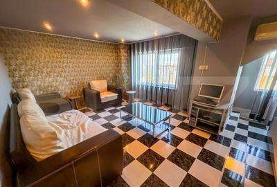 Apartament de vanzare, cu 2 camere decomandat, 50 mp, zona - 6