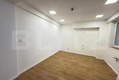 Apartament cu 4 camere decomandat în Central - 2