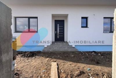 Casă individuală cu 4 camere cu Canalizare în Chinteni - 3