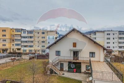 Casă individuală cu 7 camere cu Teren 860 Mp în Central - 4