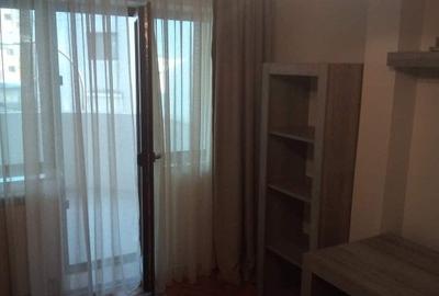 Apartament cu 3 camere decomandat în Capitol - 10