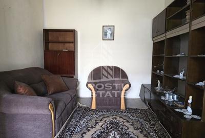 Casa de vanzare in Curtici. - 2