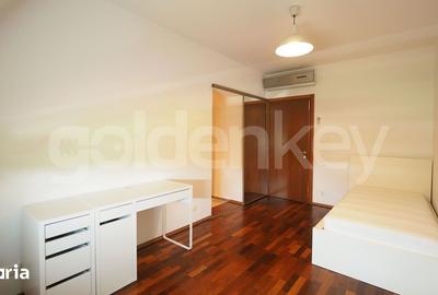 Casă cu 7 camere cu Teren 200 Mp în Central - 14