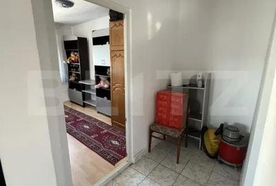 Apartament cu 3 camere decomandat în Micro 4 - 3