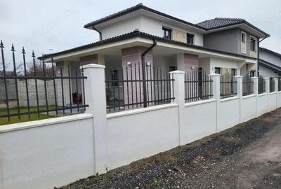 Casă cu 4 camere cu Canalizare în Cetate - 2