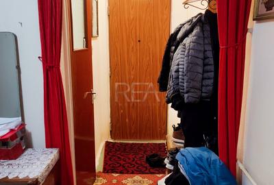 Apartament cu 2 camere semidecomandat, mobilat în Sălăjan