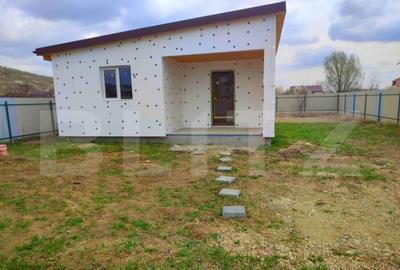 Casa 80 mp Viforata, la 2 km de Targovi?te - 7