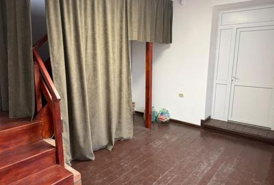 Spațiu comercial, de 200 mp, în Central - 5