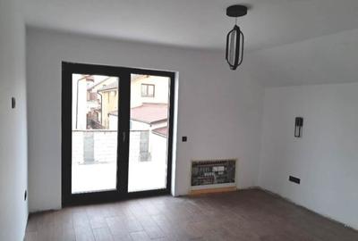 Casa 5 camere 160mputili,spre vanzare in Sura Mica - 9
