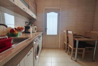 Apartament 2 camere, 49 mp, decomandat, Siret - 12