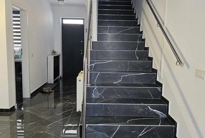 Casă cu Teren 30 Mp în Central - 4