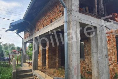 Casă cu 2 camere cu Teren 1462 Mp în Central - 12