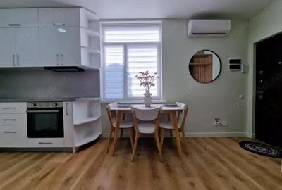 Garsonieră decomandată în Unirii