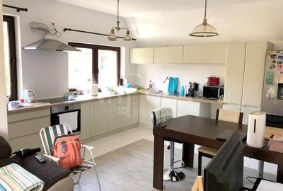 Casă individuală cu 5 camere cu Canalizare în Andrei Mureșanu - 1